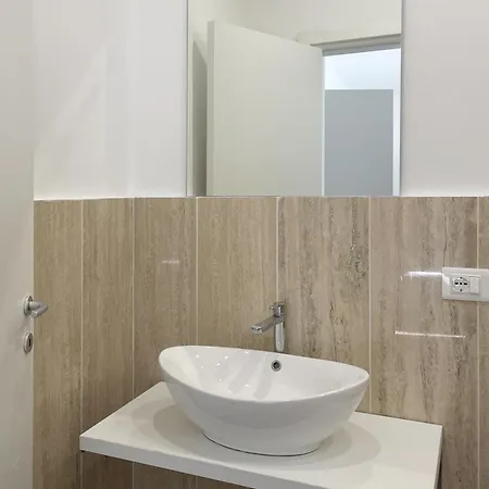 Biscardi 3* Bari